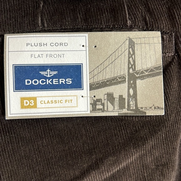 NWT Dockers Flat Front Classic Fit Brown Corduroy Pants- 34x34 - Picture 5 of 8